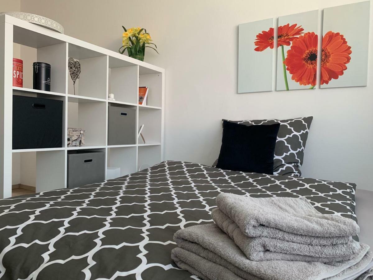 Moderner Bungalow, 20 Minuten Bis Hannover City, 24H Check-In Garbsen Eksteriør billede